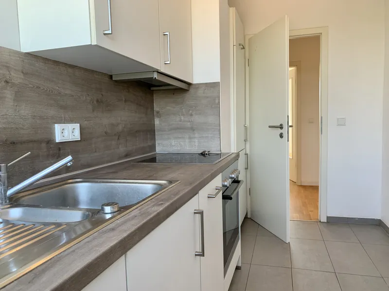 sanierte 3 Zimmer Wohnung mit EBK und Wannenbad — photo 1